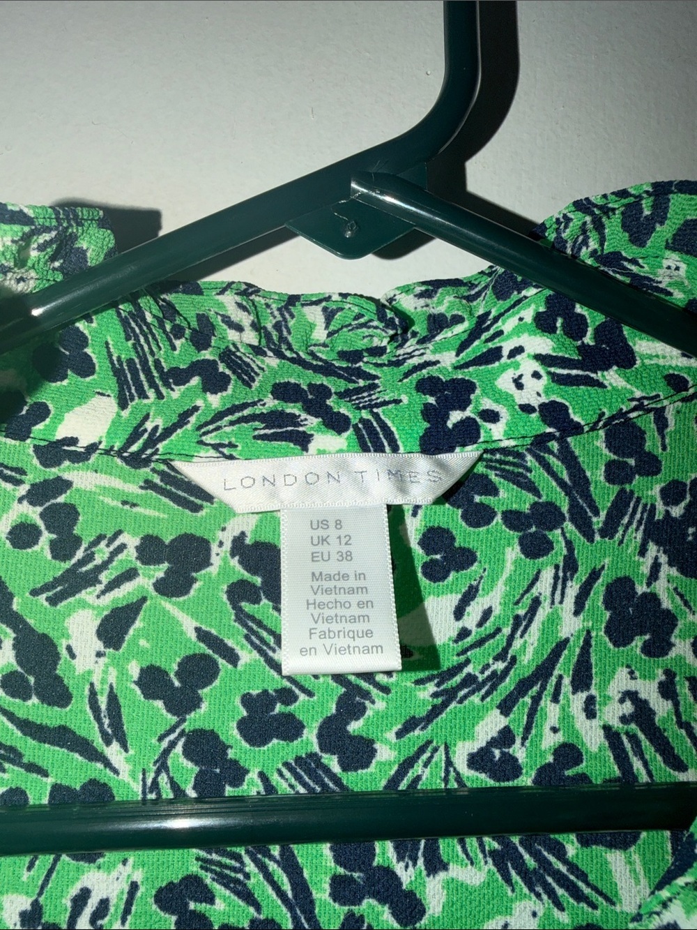 London Times Green and Navy Floral V-neck Dress - Picture 2 of 3